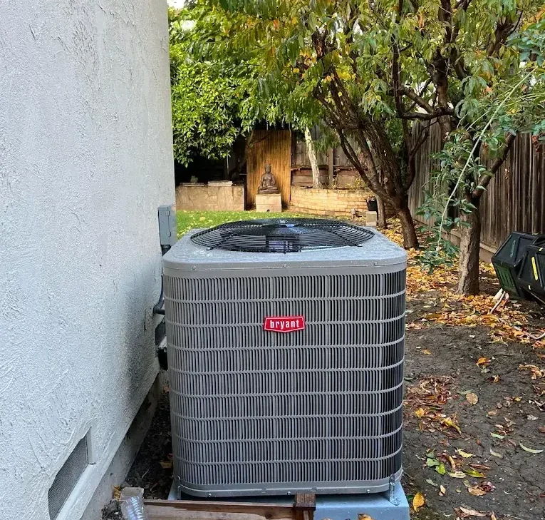 Certified air conditioning contractor Los Angeles providing routine AC maintenance